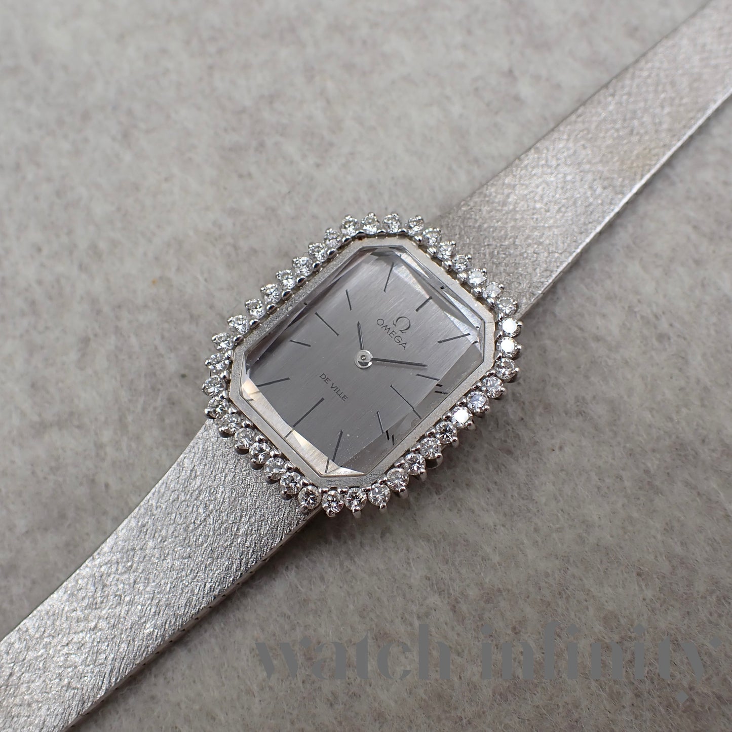 OMEGA De Ville Lady Or blanc 18 karats