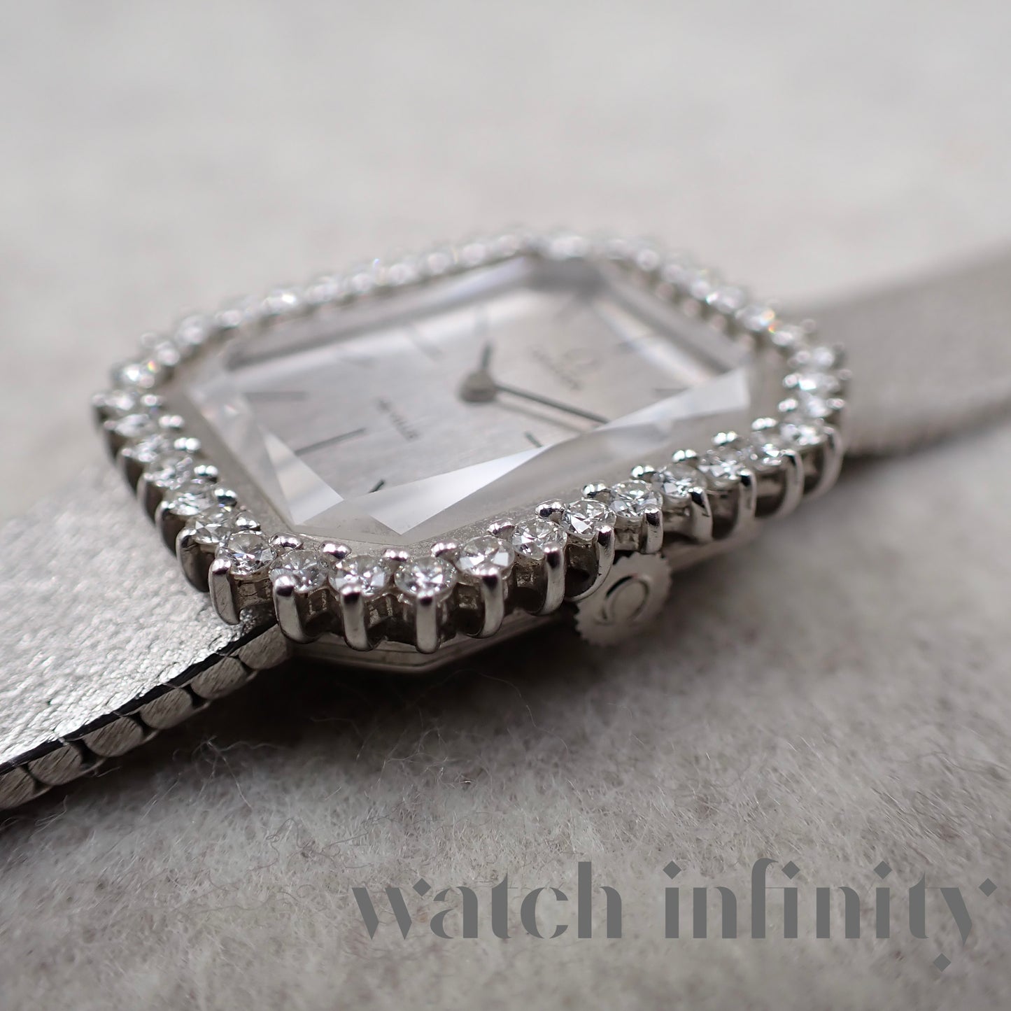 OMEGA De Ville Lady Or blanc 18 karats