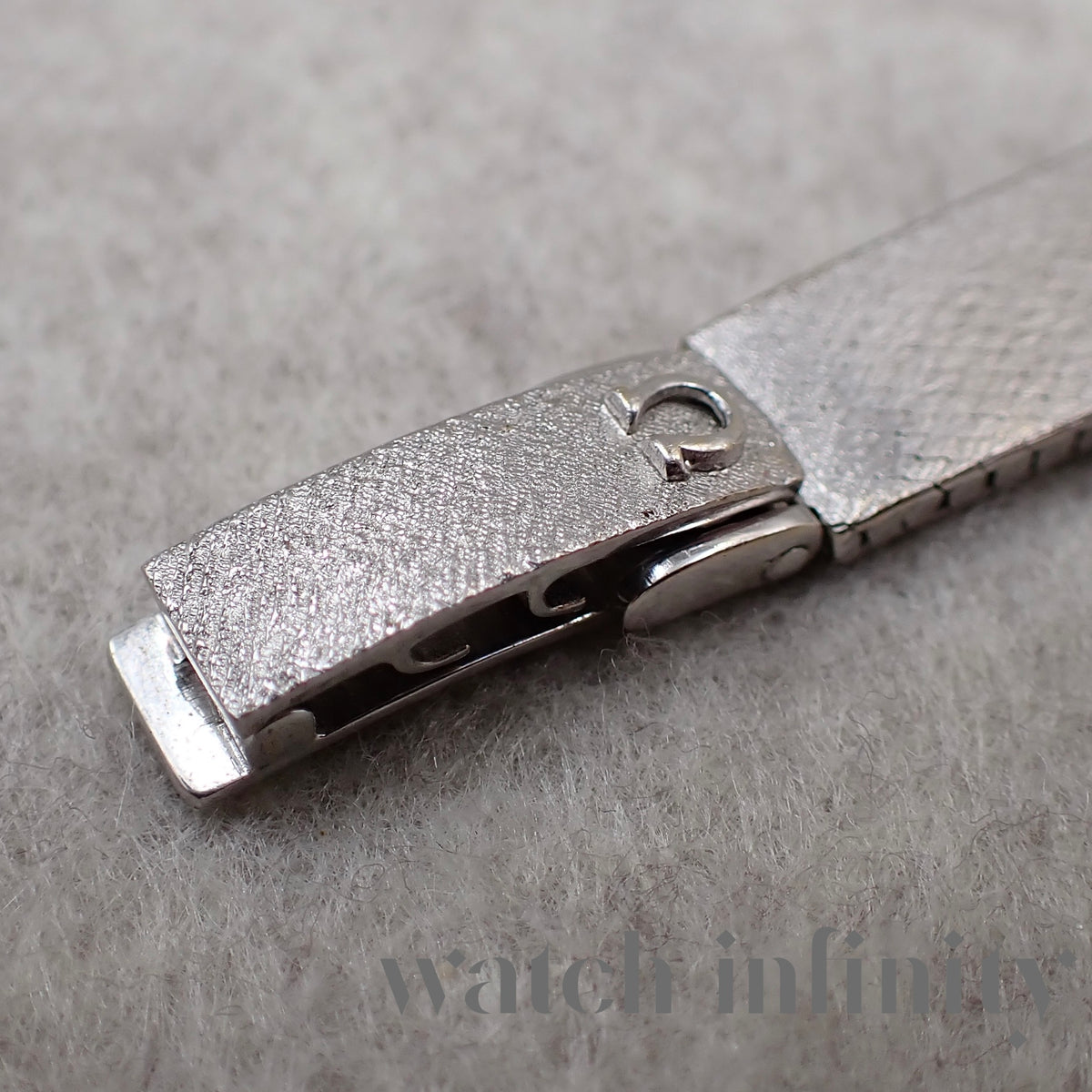OMEGA De Ville Lady 18 karat white gold
