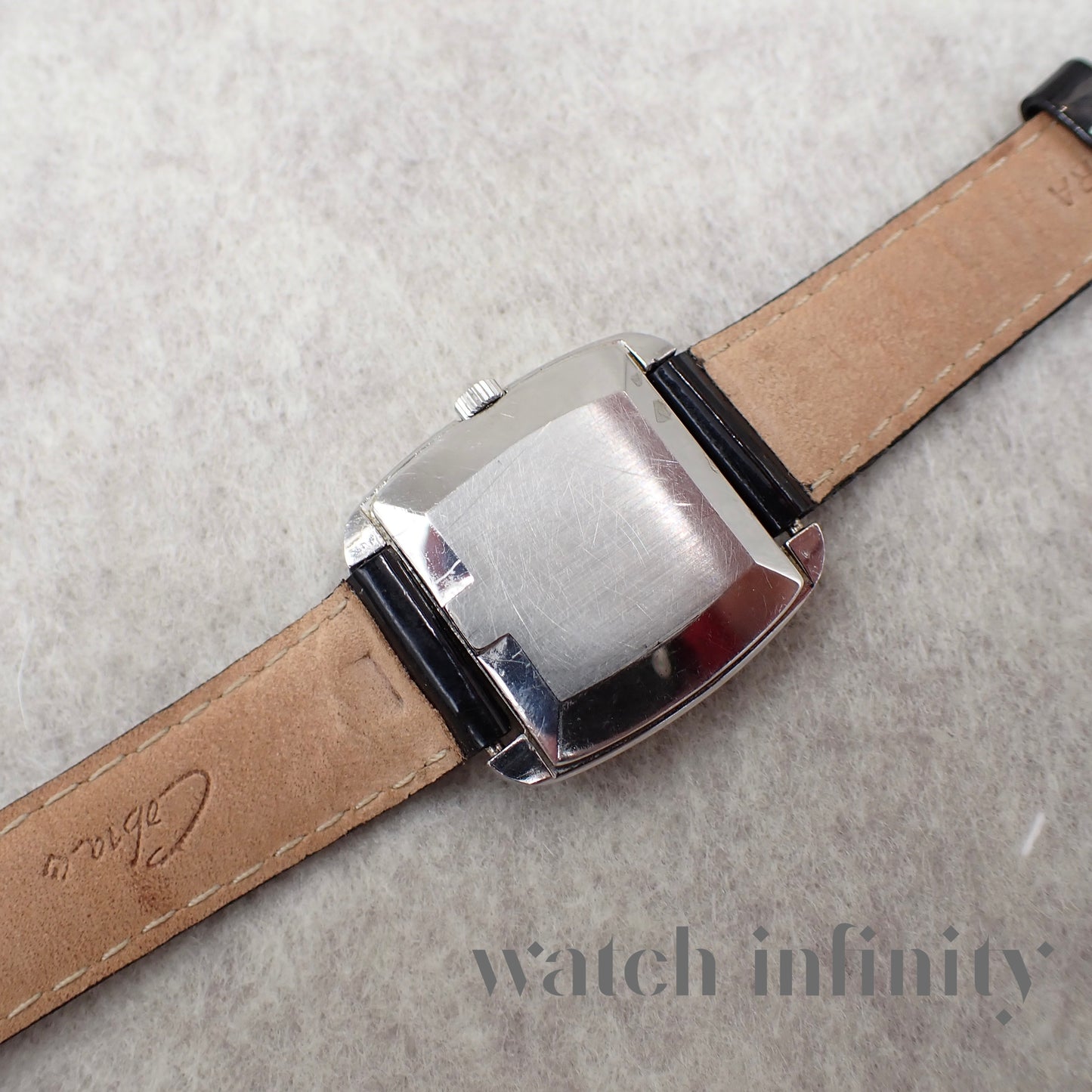 Omega De Ville