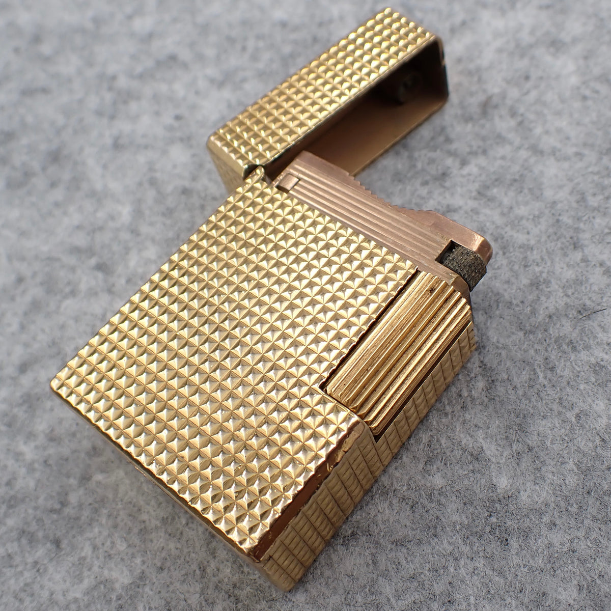 Briquet S.T. Dupont Paris – Plaqué or