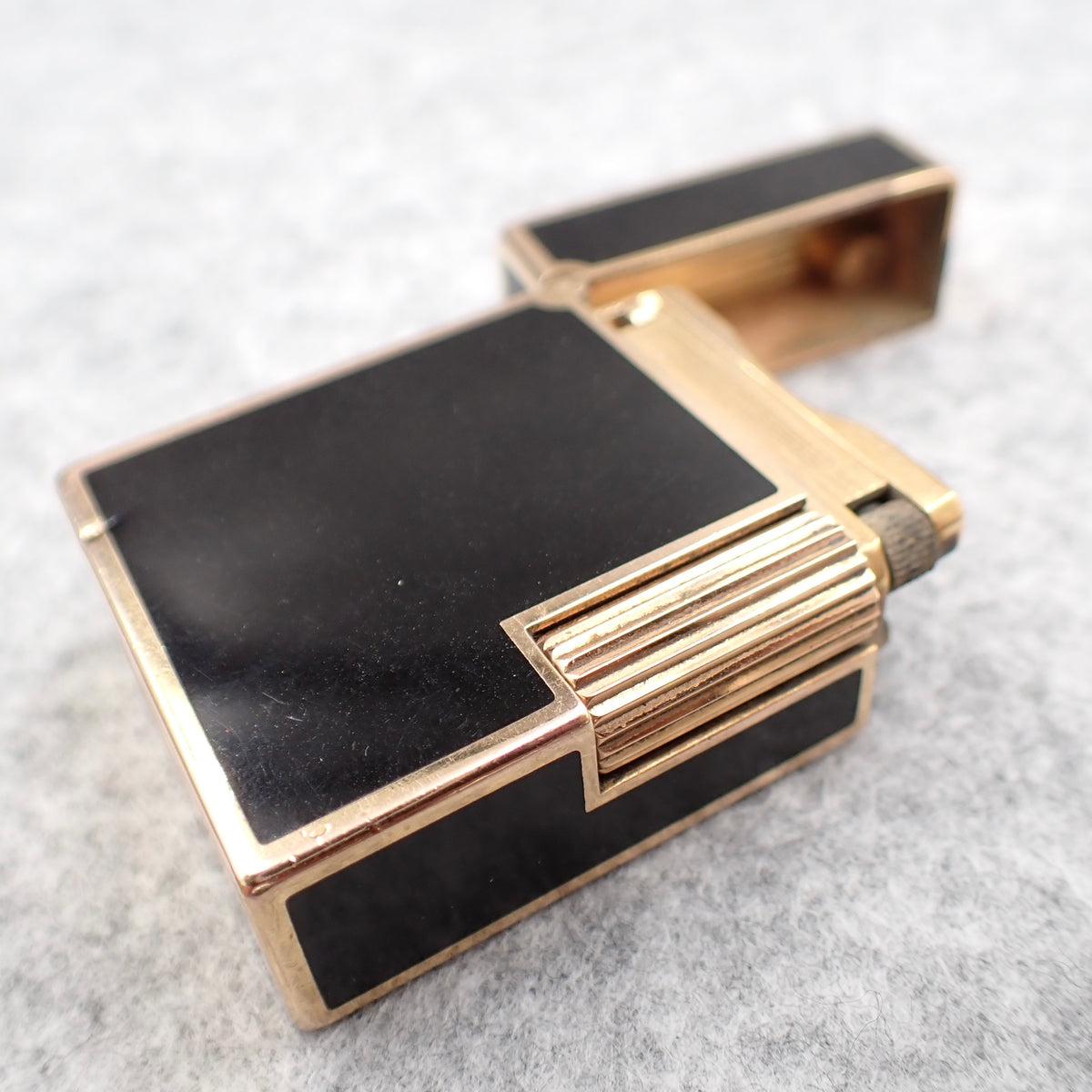 Briquet S.T.Dupont Laque de Chine noire